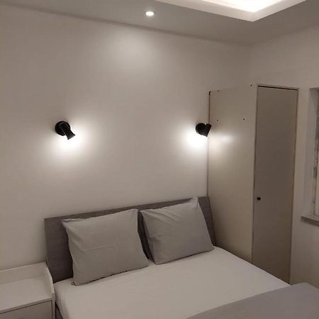 אלמאדה Lisbon South Bay Rooms מראה חיצוני תמונה