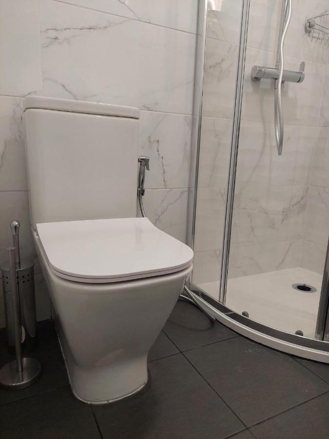 אלמאדה Lisbon South Bay Rooms מראה חיצוני תמונה