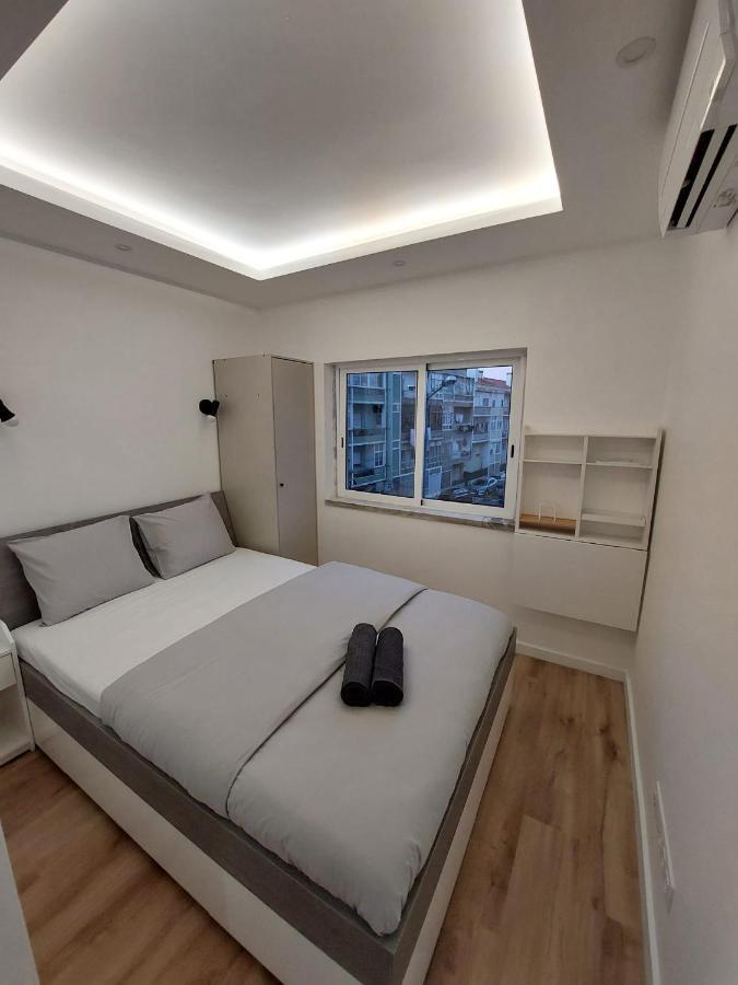 אלמאדה Lisbon South Bay Rooms מראה חיצוני תמונה