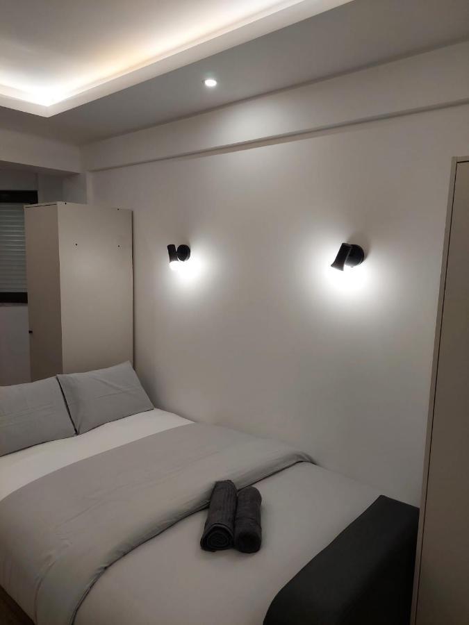 אלמאדה Lisbon South Bay Rooms מראה חיצוני תמונה