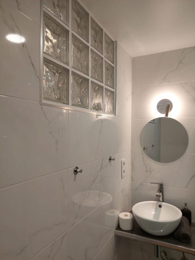 אלמאדה Lisbon South Bay Rooms מראה חיצוני תמונה