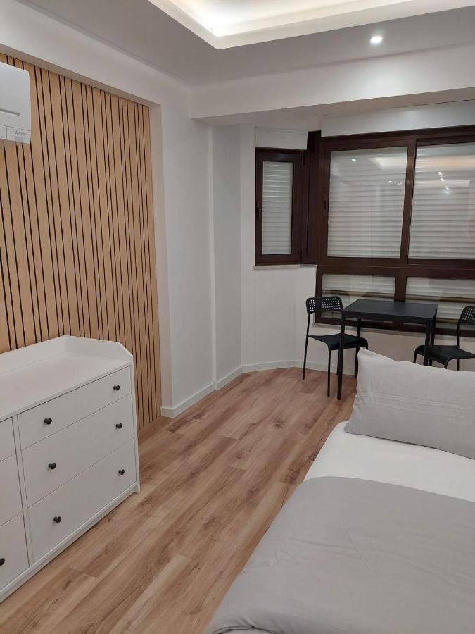 אלמאדה Lisbon South Bay Rooms מראה חיצוני תמונה
