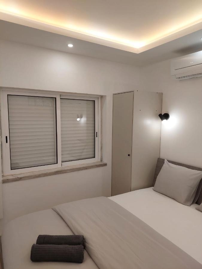 אלמאדה Lisbon South Bay Rooms מראה חיצוני תמונה