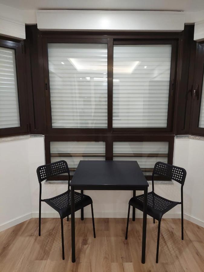 אלמאדה Lisbon South Bay Rooms מראה חיצוני תמונה